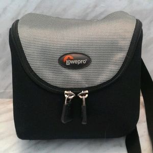 Lowepro D-Res 30 AW Digital Camera Bag shoulder